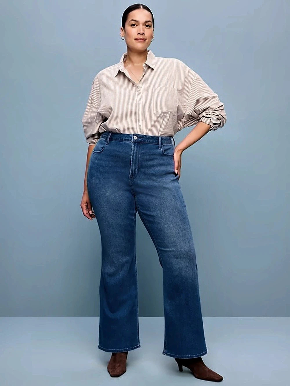 Old Navy Women's WOW Flare Leg Jeans